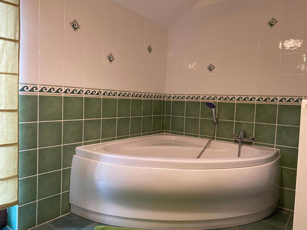 Suzanne'S Cottage Rochehaut Zewnętrze zdjęcie
